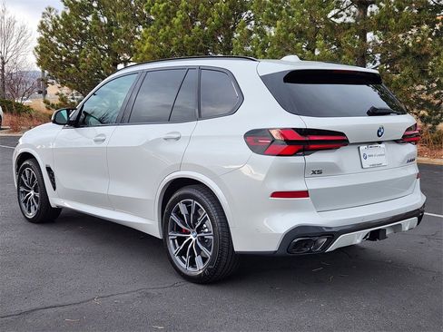 New 2026 BMW X5 M60i image 3