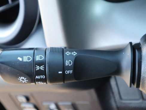 Used 2018 Toyota RAV4 XLE image 36