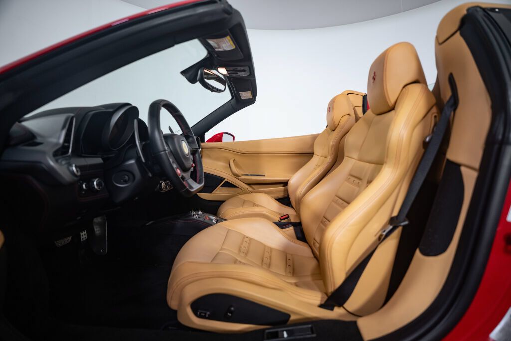 Used 2014 Ferrari 458 Spider RWD image 36