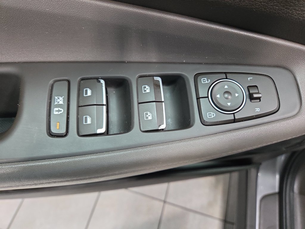 Used 2020 Hyundai Santa Fe SEL w/ Cargo Package FWD image 28
