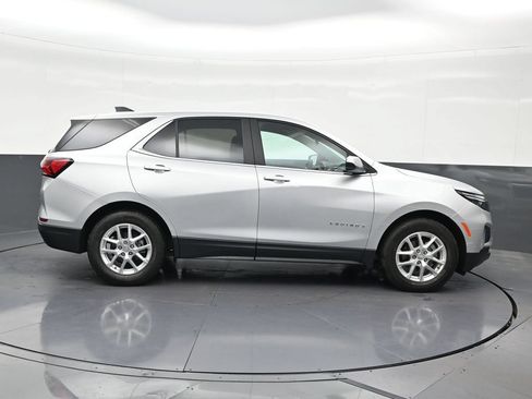 Used 2022 Chevrolet Equinox LT FWD image 7