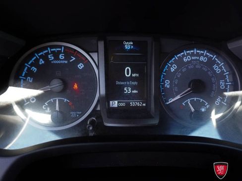 Used 2022 Toyota Tacoma TRD Sport w/ TRD Premium Sport Package AWD/4WD image 34