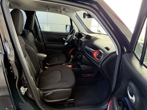 Used 2019 Jeep Renegade Trailhawk image 35