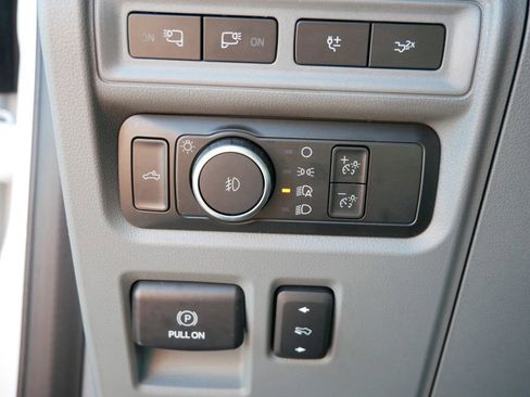 Certified 2022 Ford F150 XLT w/ Equipment Group 302A High image 21