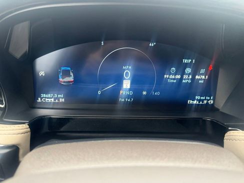 Used 2023 Lincoln Corsair AWD w/ Equipment Group 101A image 18