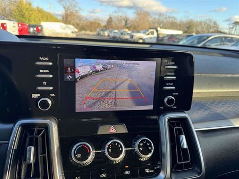 Used 2022 Kia Sorento LX image 31