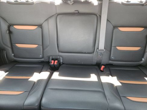 Used 2024 GMC Sierra 1500 AT4 w/ Technology Package AWD/4WD image 25