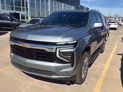 Used 2025 Chevrolet Tahoe LS image 2