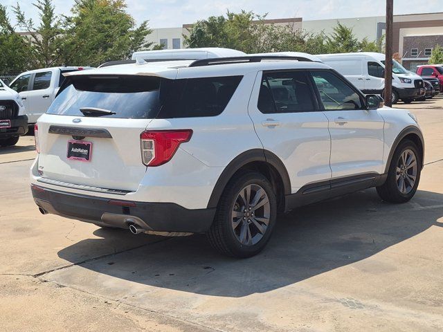 Certified 2022 Ford Explorer XLT w/ Equipment Group 202A RWD image 5
