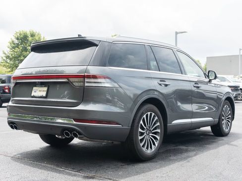 Used 2023 Lincoln Aviator Reserve RWD image 10