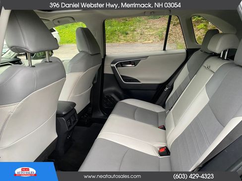 Used 2019 Toyota RAV4 Limited AWD/4WD image 14