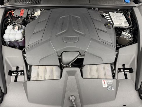 Certified 2026 Porsche Cayenne Coupe AWD/4WD image 61