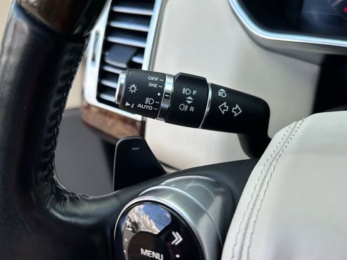 Used 2020 Land Rover Range Rover HSE image 38