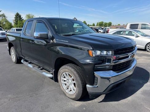 Used 2019 Chevrolet Silverado 1500 LT w/ All-Star Edition AWD/4WD image 2