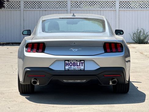 New 2025 Ford Mustang Coupe image 4