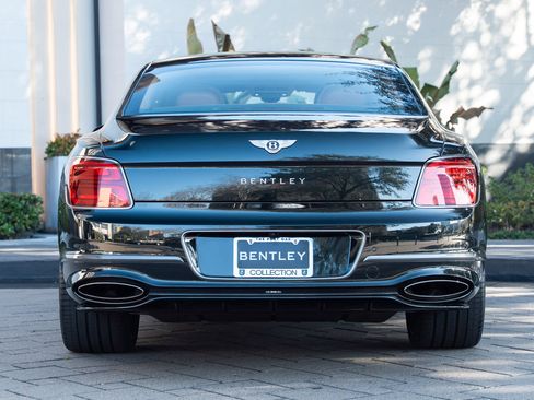 Used 2025 Bentley Flying Spur Plug-In Hybrid AWD/4WD image 47