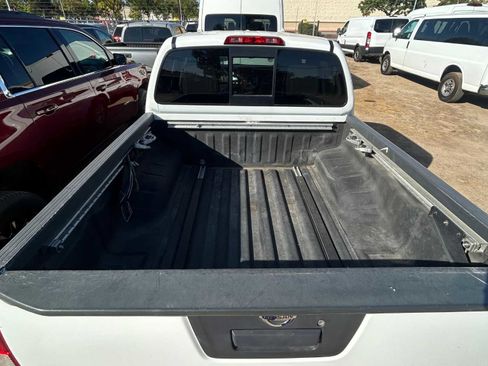 Used 2016 Nissan Frontier SV w/ SV Value Truck Package image 10