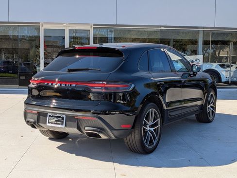 Used 2025 Porsche Macan Turbo image 9