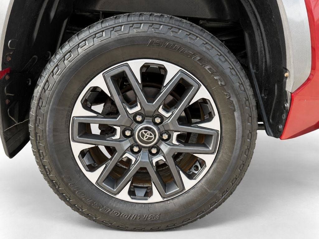 Used 2022 Toyota Tundra Limited AWD/4WD image 19