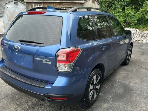 Used 2017 Subaru Forester 2.5i w/ Alloy Wheel Package AWD/4WD image 3