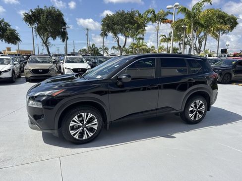Used 2023 Nissan Rogue SV FWD image 10