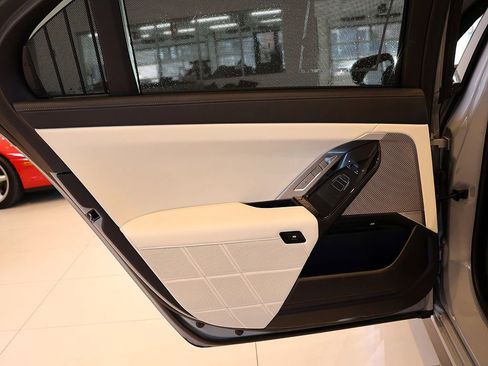 Used 2024 BMW 760i xDrive 760i xDrive w/ Premium Package 2 image 52