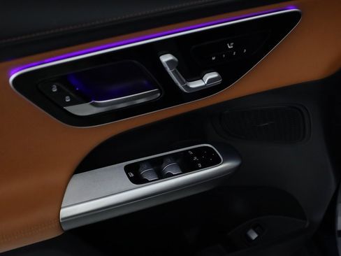 Used 2024 Mercedes-Benz GLC 43 AMG 4MATIC image 17