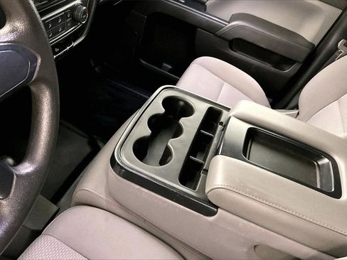 Used 2018 Chevrolet Silverado 2500 W/T image 15