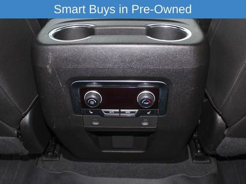 Used 2022 Chevrolet Suburban Z71 w/ Luxury Package image 16