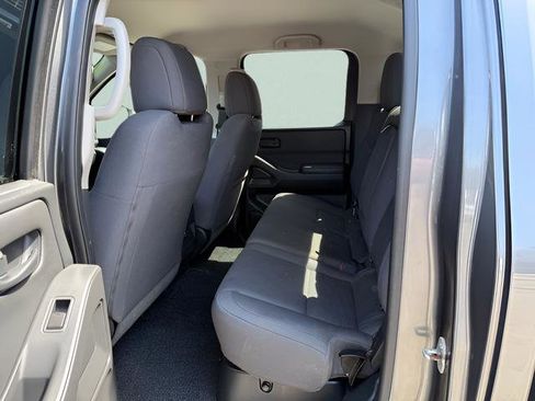 Used 2022 Nissan Frontier S w/ Technology Package AWD/4WD image 4