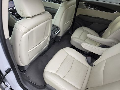 Used 2020 Cadillac XT6 Premium Luxury FWD image 15