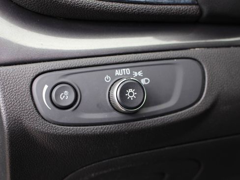 Used 2019 Buick Encore Preferred FWD image 17