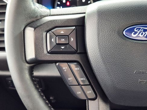 Used 2019 Ford F150 XLT w/ Equipment Group 302A Luxury AWD/4WD image 18