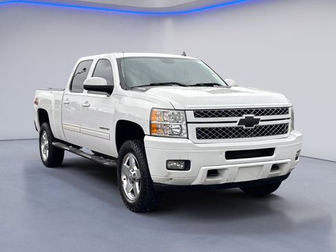 Used 2014 Chevrolet Silverado 2500 LTZ w/ Z71 Appearance Package image 9
