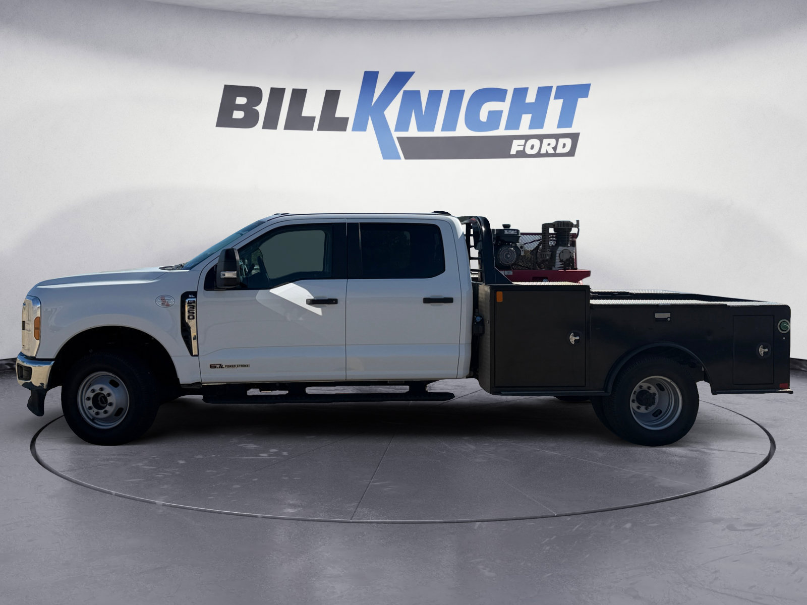 Used 2026 Ford F350 XL w/ XL Chrome Package AWD/4WD image 2