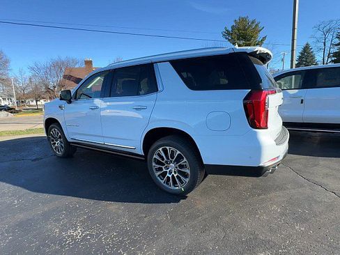 New 2026 GMC Yukon Denali w/ Denali Reserve Package image 9