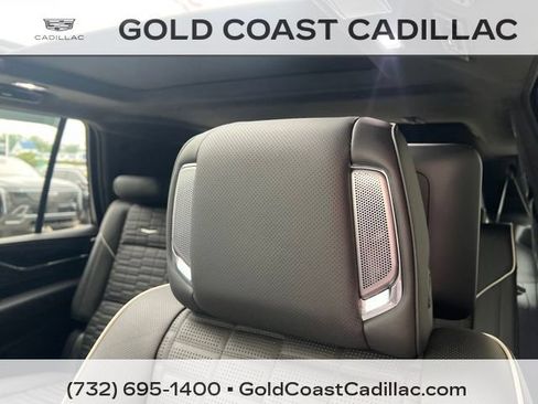 Certified 2024 Cadillac Escalade V w/ LPO, ONYX Package AWD/4WD image 38