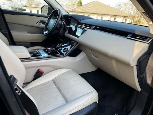 Used 2018 Land Rover Range Rover Velar S AWD/4WD image 22