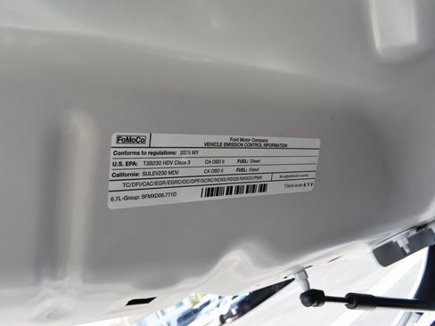 Used 2025 Ford F450 Lariat w/ FX4 Off-Road Package image 35