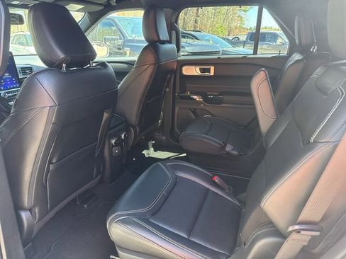 Used 2023 Ford Explorer ST w/ Equipment Group 401A AWD/4WD image 10