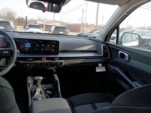 New 2026 Kia Sorento LX image 11