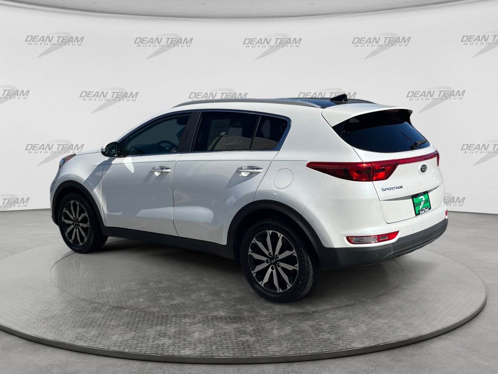 Used 2017 Kia Sportage EX w/ EX Technology Package FWD image 6