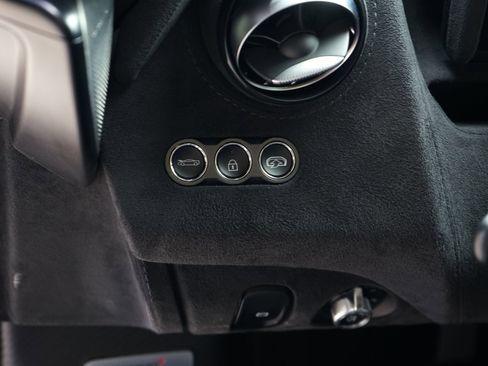 Used 2019 McLaren 720S Luxury RWD image 43