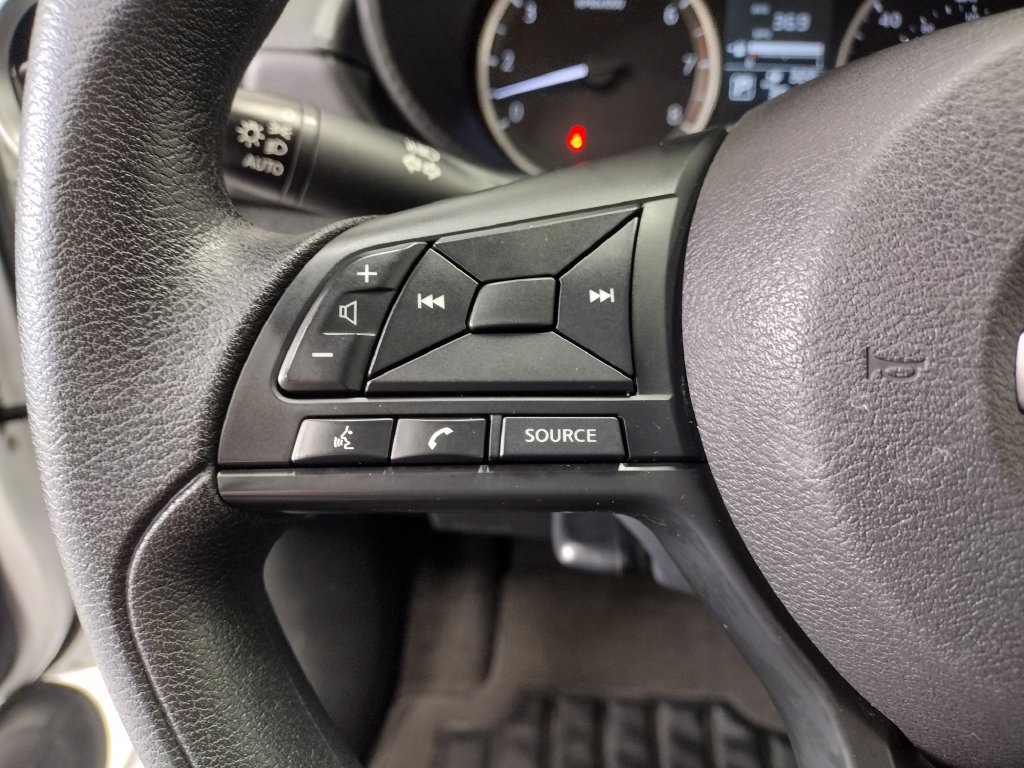 Used 2025 Nissan Versa S FWD image 23