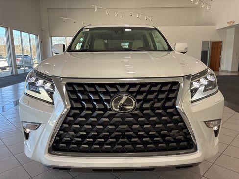 Used 2021 Lexus GX 460 Premium w/ Premium Package image 2