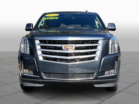 Used 2019 Cadillac Escalade ESV Premium Luxury image 4