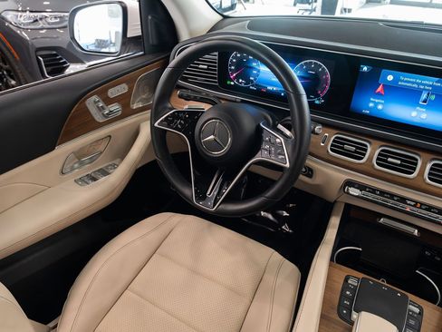 Used 2024 Mercedes-Benz GLE 450 4MATIC image 9