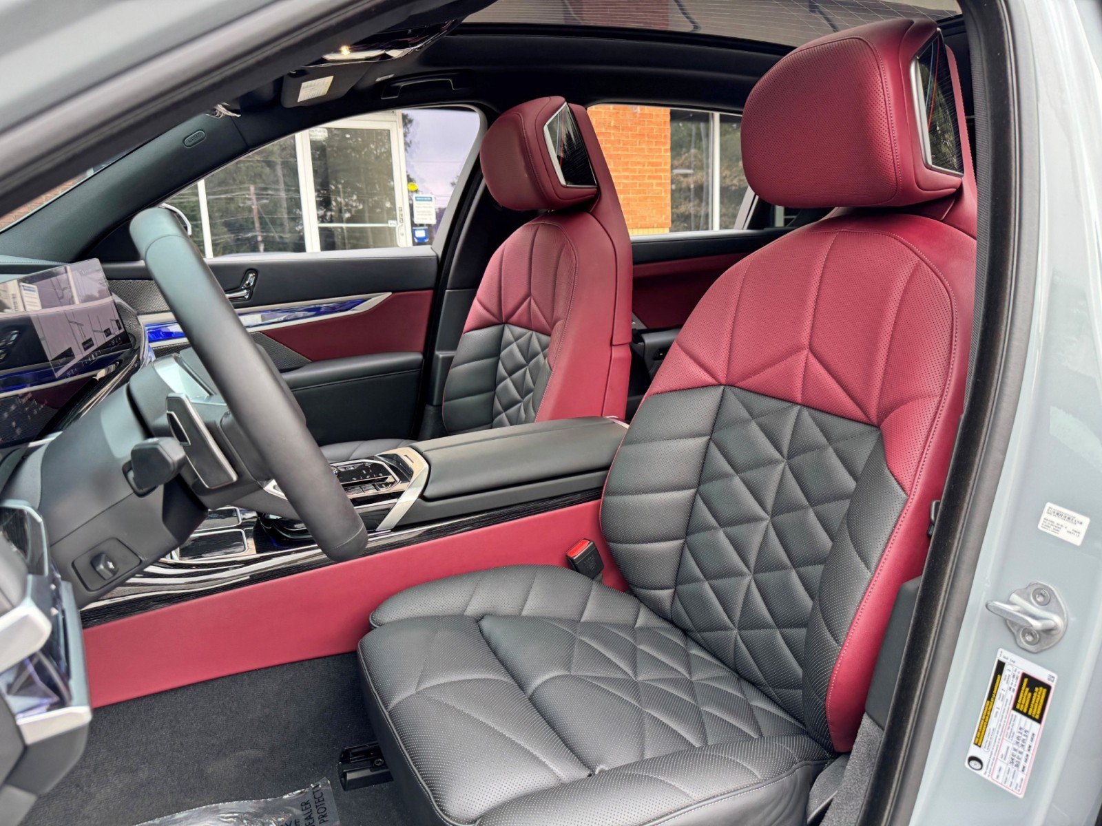 Used 2025 BMW 740i RWD image 48