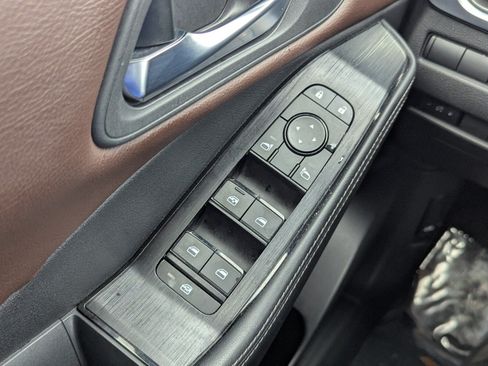 Used 2023 Nissan Rogue SV FWD image 20