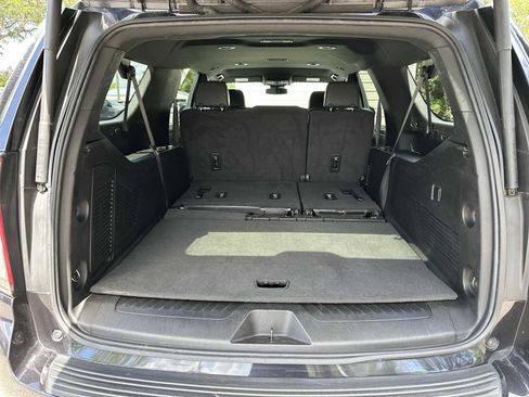 Certified 2024 Chevrolet Suburban LT RWD image 25